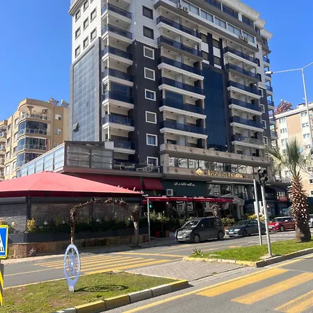 Отель Lion Park & 4*