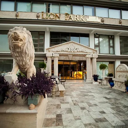 Hotel Lion Park & 4*
