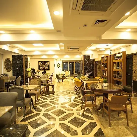 Lion Park & Hotel Aydin