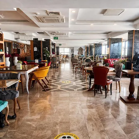 Lion Park & Hotel Aydin