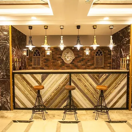 Lion Park & Hotel Aydin