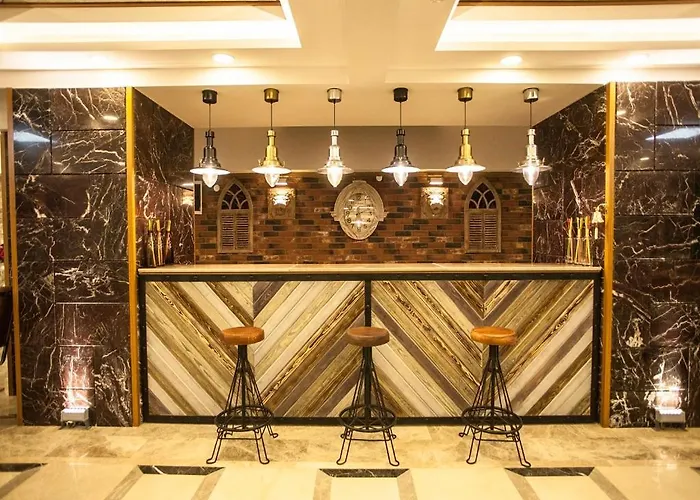 Lion Park & Hotell Aydin